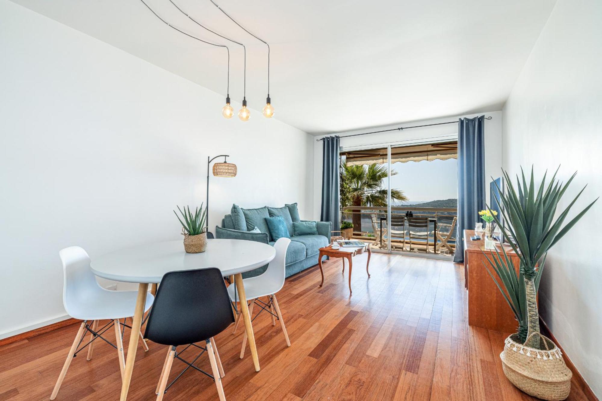 Extraordinary Sea View - 1 Bdr With Ac Apartment