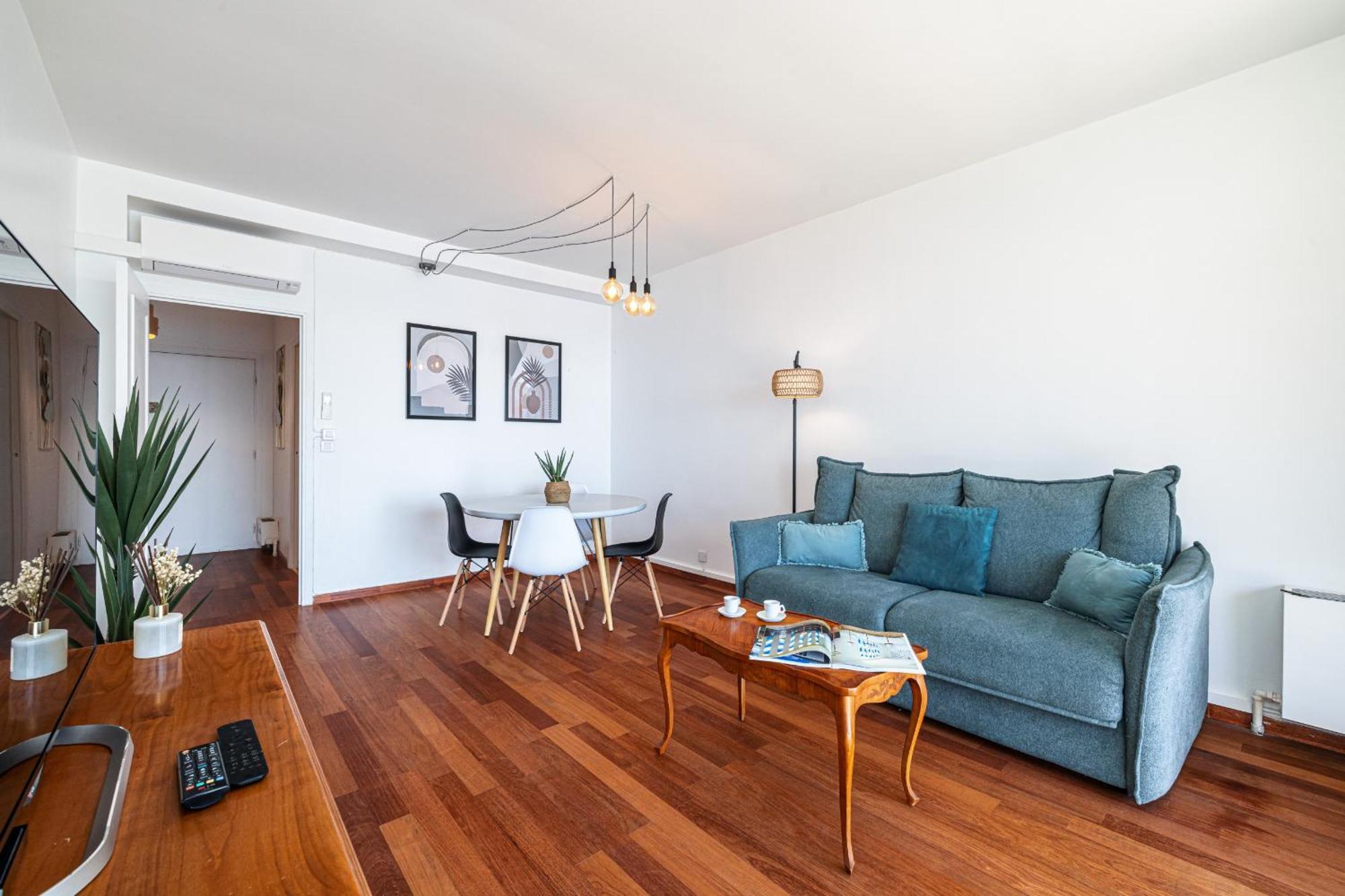 Extraordinary Sea View - 1 Bdr With Ac *
