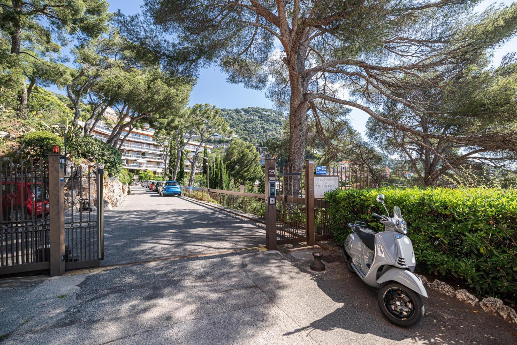 Extraordinary Sea View - 1 Bdr With Ac *